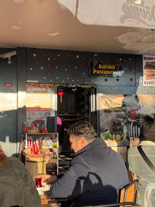Karma Pastanesi