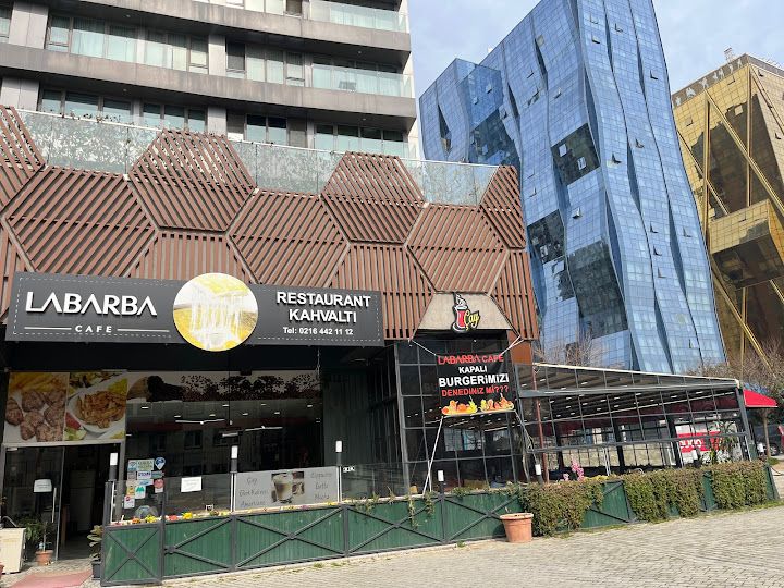 Labarba Cafe & Restaurant