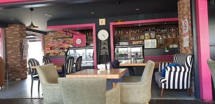 Redlook Cafe & Restaurant