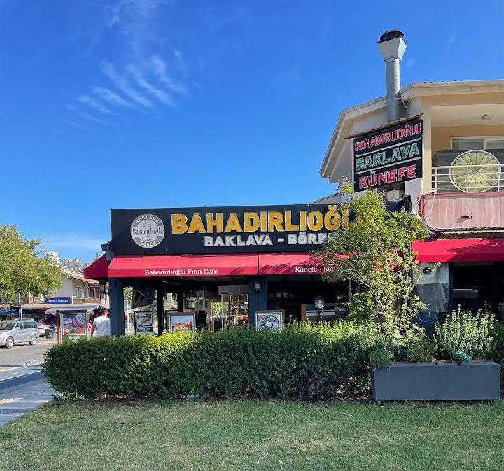 Bahadırlıoğlu Baklava & Kahvaltı Pastane