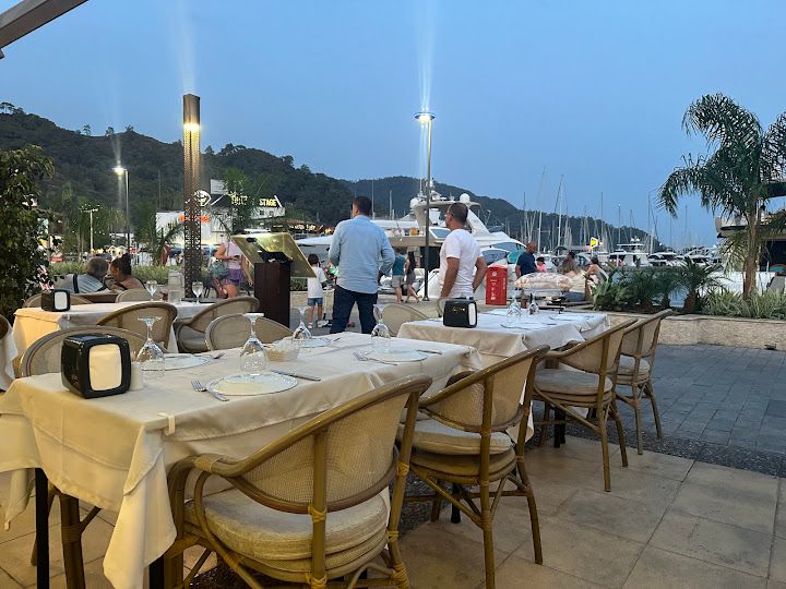 Golden Plate Restoran