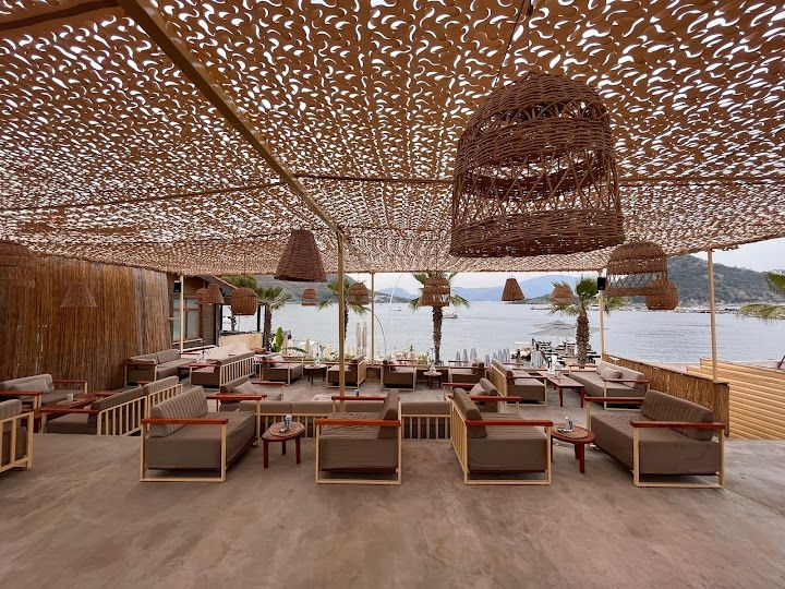 Harmony Show Beach Restaurant Bar