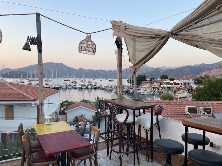 Hydas Bar