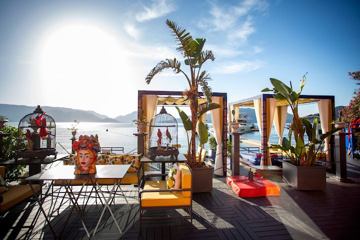 La Querida Restaurant & Beach