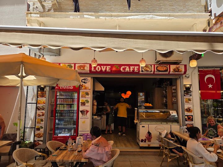 Love cafe
