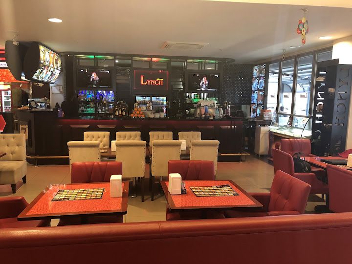 Lynch Cafe