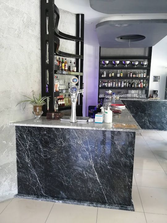 Sarpiz Cafe Bar