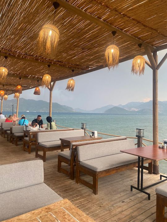 Stella Beach Restaurant & Bar