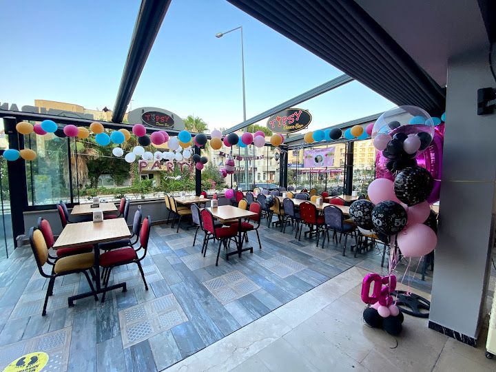Tipsy Karaoke & Dance Bar