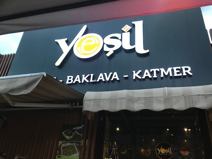 Kale Star Pastaneleri Künefe