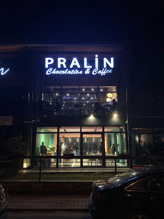 Pralin Chocolatier & Coffee
