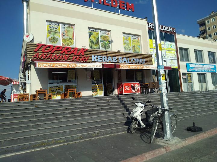 Toprak Ananın Yeri
