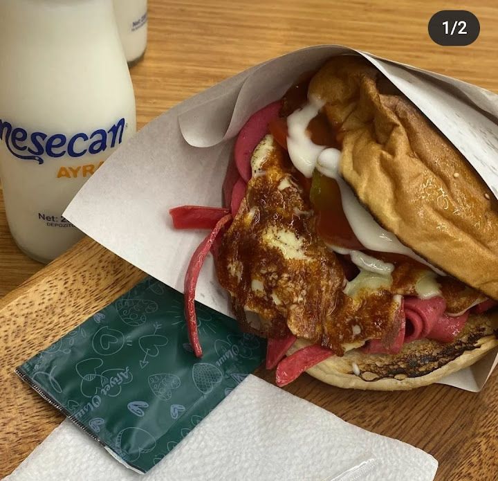 Efsane Sandviç & Döner Salonu