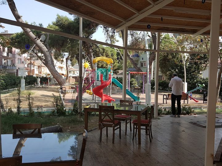 Emiralem Çilek Cafe