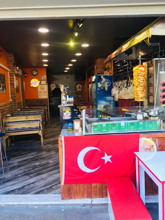 Menemen cumhuriyet meydanı