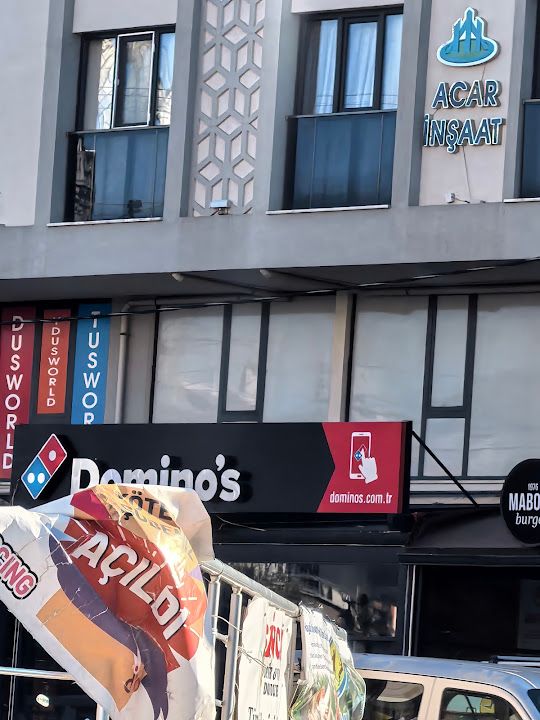 Domino's Pizza Kötekli