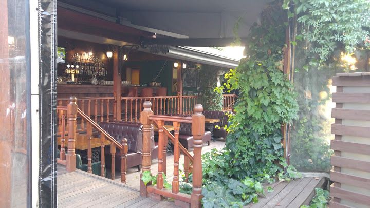 Pub Uç Avlu