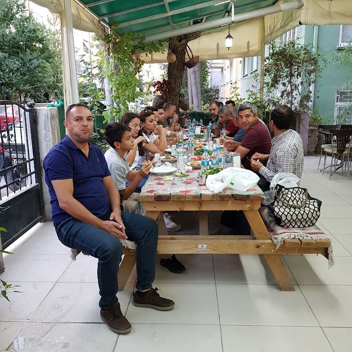 Konevi Etli Ekmek Salonu