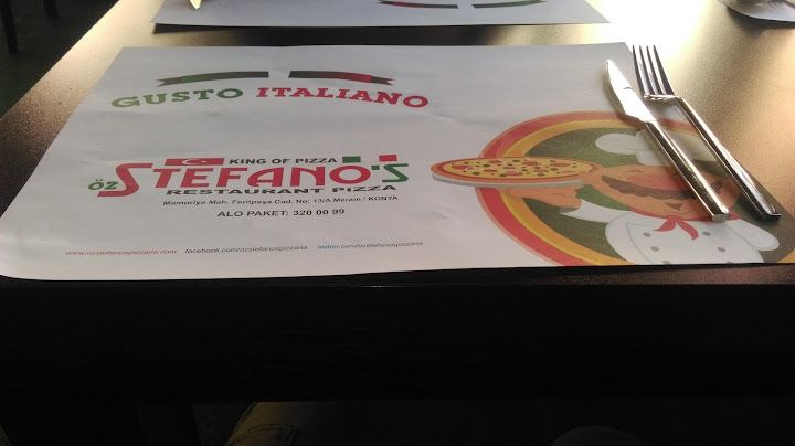 Oz Stefanos Restaurant Pizza (gusto Italiano)