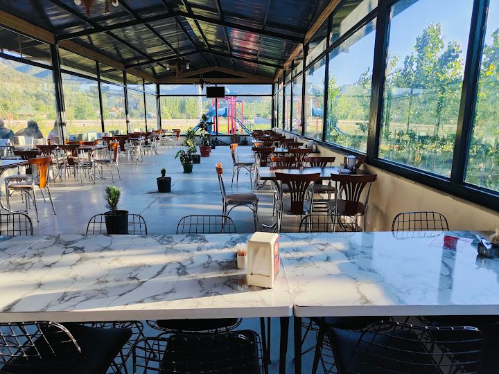 Aile Kır Bahçesi Pide Salonu