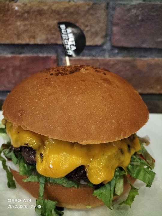 Akita Burger & Coffee