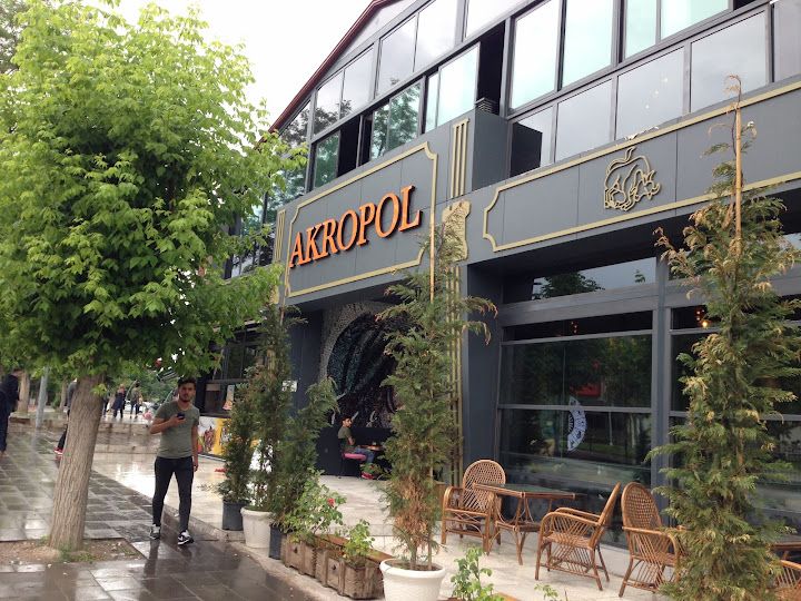 Akropol Cafe & Bistro