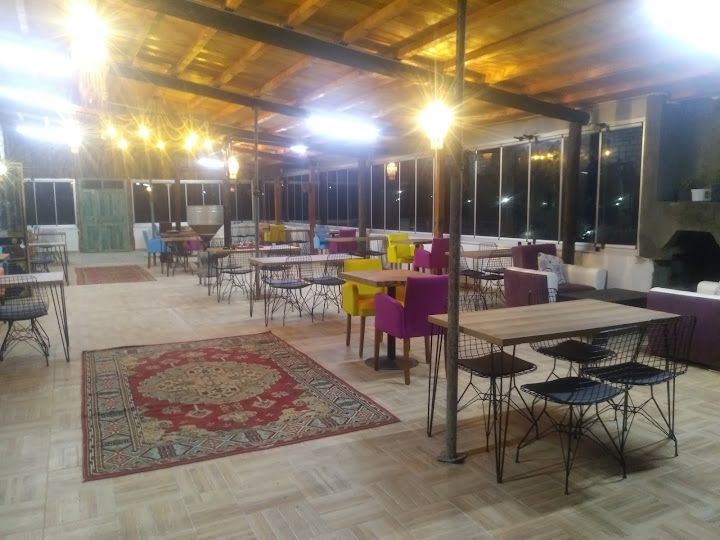 Ali Babanın Çiftliği - Kır Cafe , Restaurant Ve Binicilik