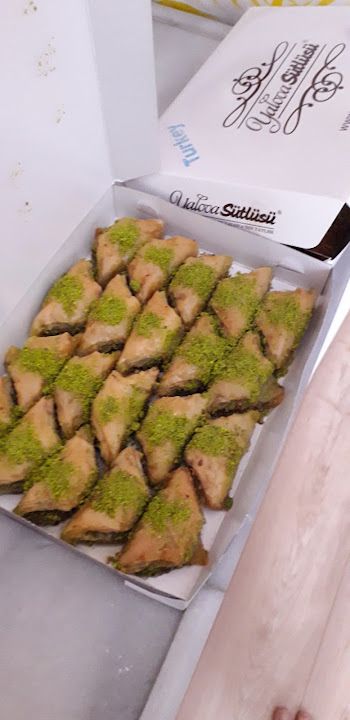 Anteplioğlu Baklavaları