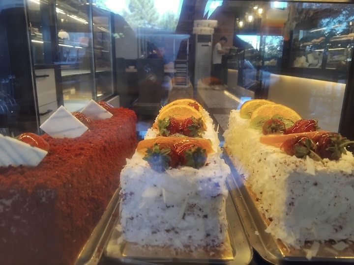 Arı Pide Ve Börek Pasta Salonu