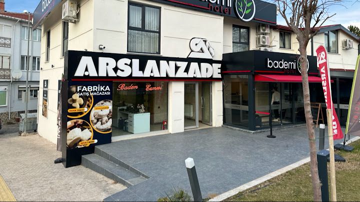 Arslanzade Fabrika Satış Mağazası