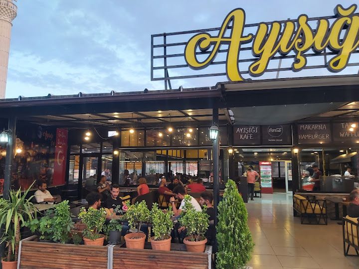 Ay Işıgı Cafe