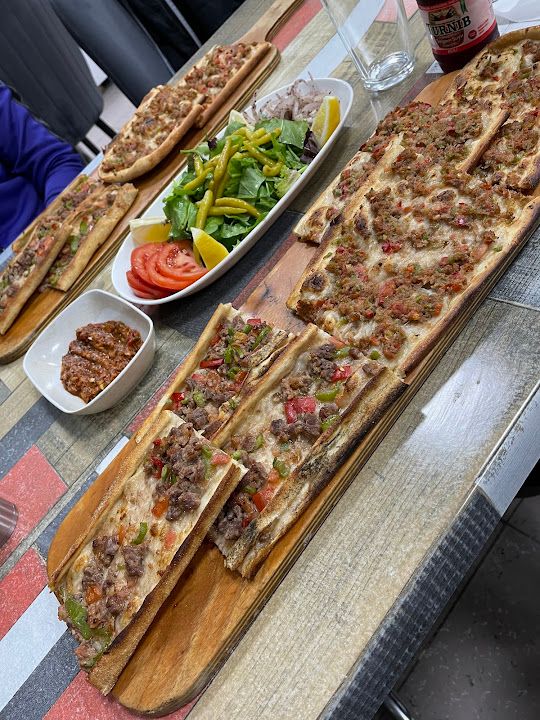 Ay Pide Ve Lahmacun Salonu