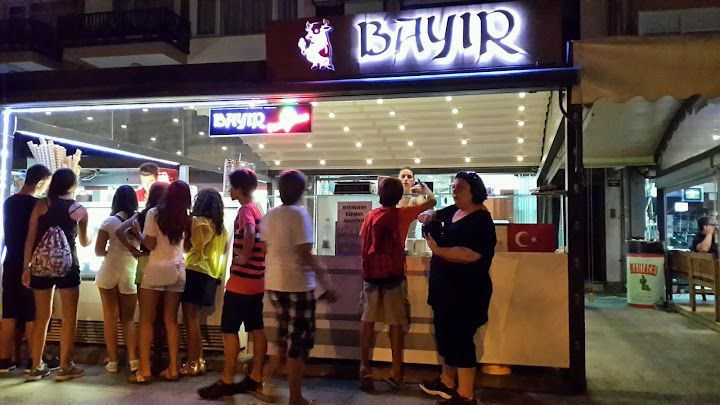 Bayır Pastanesi