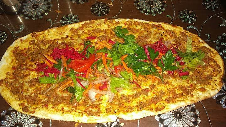 Benlioğlu Etli Ekmek & Pide Salonu