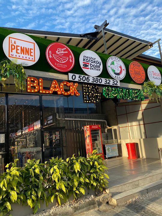Black Garden Street Food