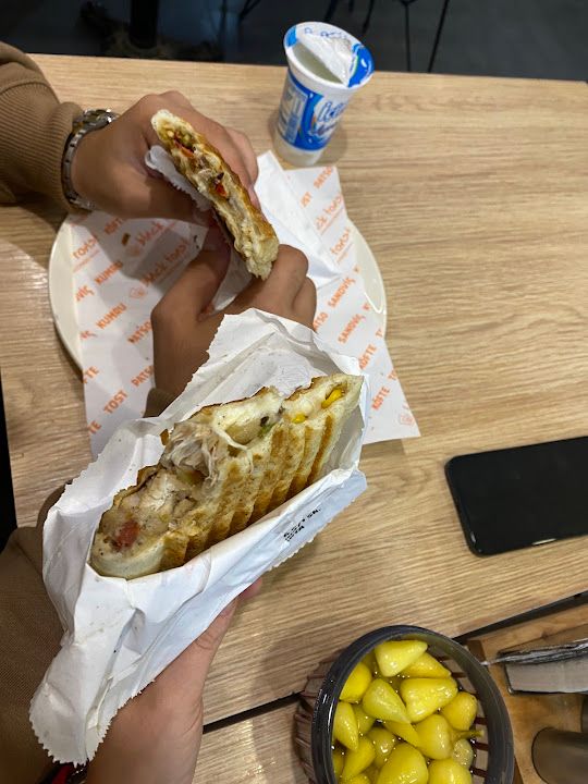 Black Toast & Fast Food