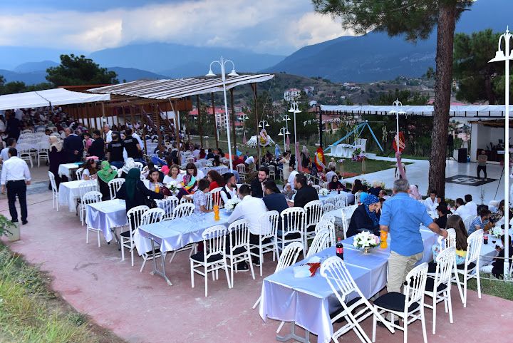 Çamlıca Tesisleri Restorant & Cafe Ve Düğün Salonu