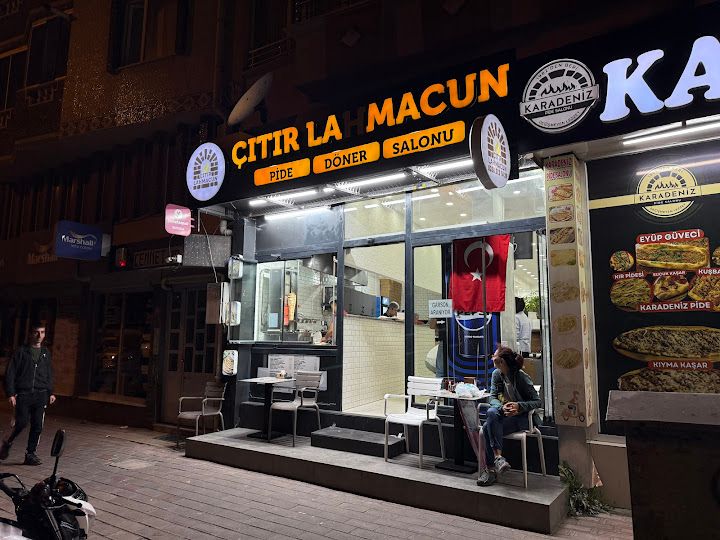 Çıtır Lahmacun Pide Döner Salonu