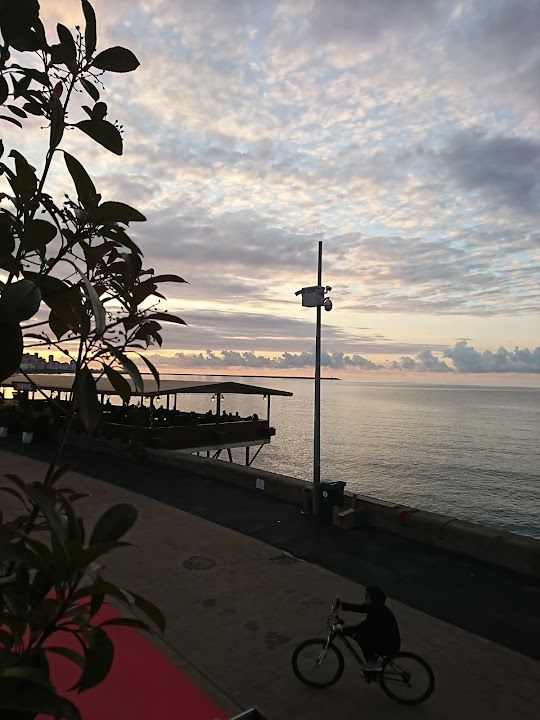 Damla Cafe & Restaurant