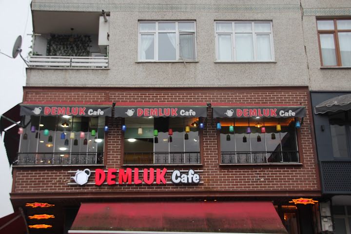 Demluk Cafe