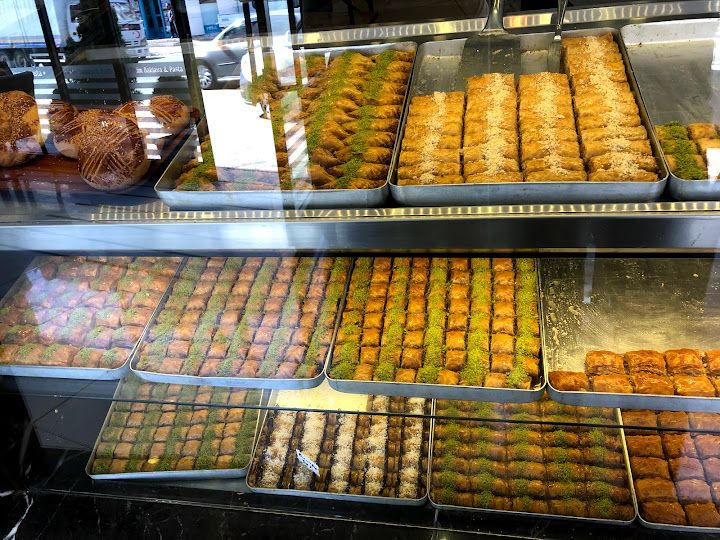 Dilim Baklava & Pasta