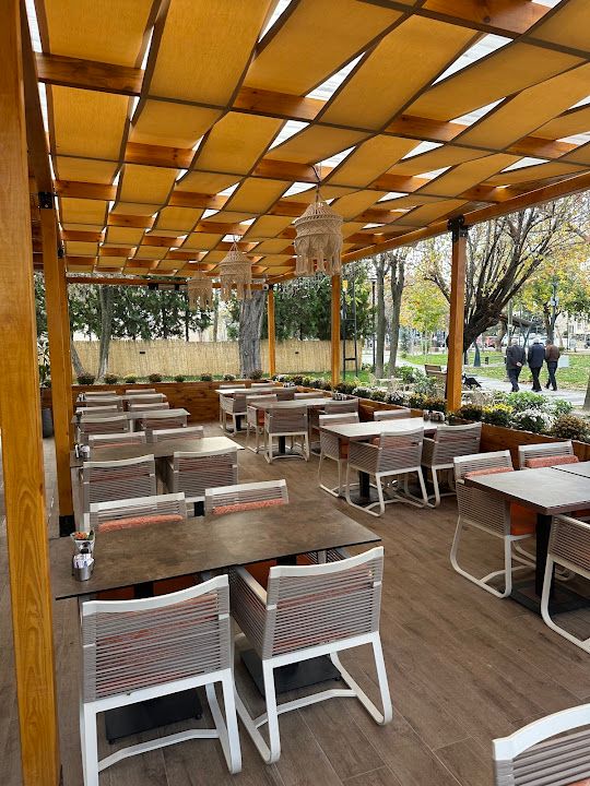 Dostluk Evi