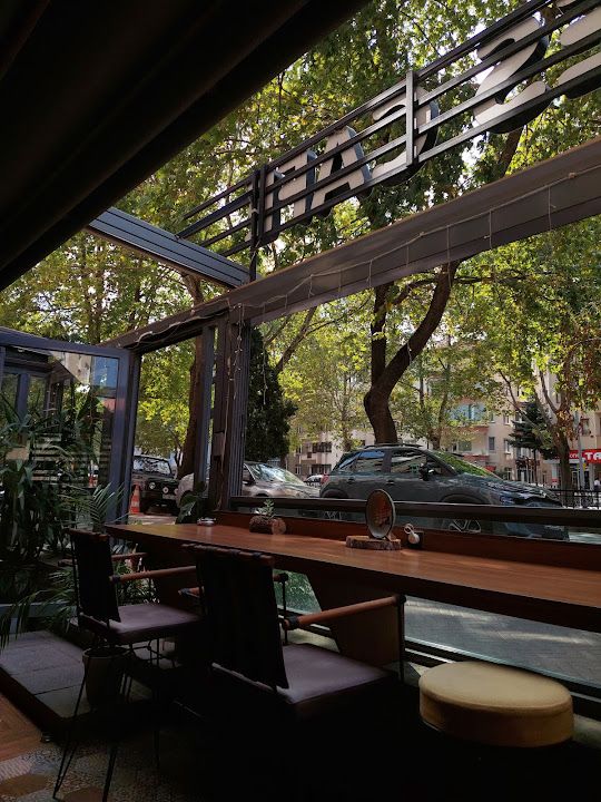 Eles Cafe