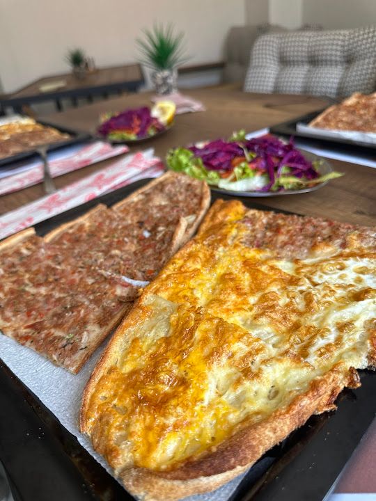 Emirhan Pide