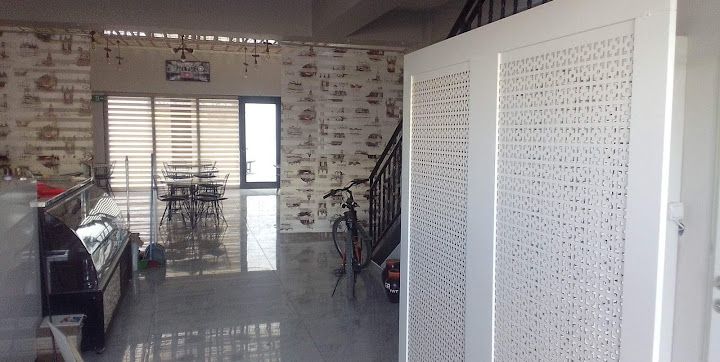 Extra Tat Cafe