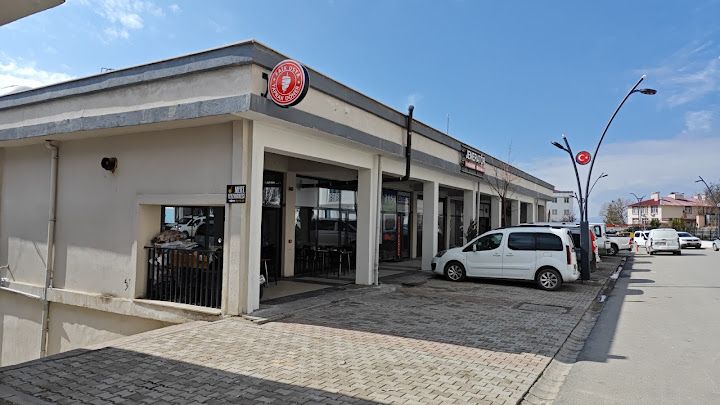 Faik Usta Yaprak Döner