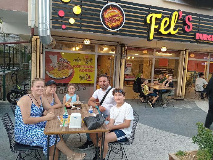 FEL'S burger