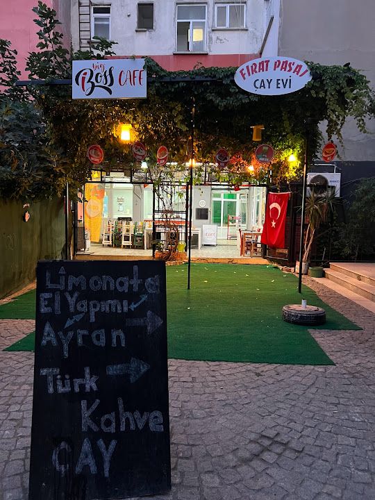 Fırat Pasaj Çay Bahçesi