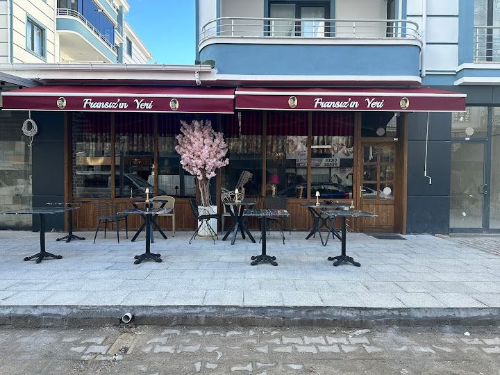Fransızın Yeri & Derism Antik Cafe Mekan