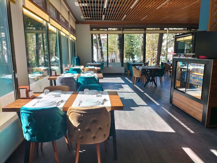 Gümüşeller Cafe & Restaurant & Doğal Ürünler Satış Yeri